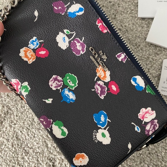 Like New Coach Wildflower Wristlet - Picture 5 of 10